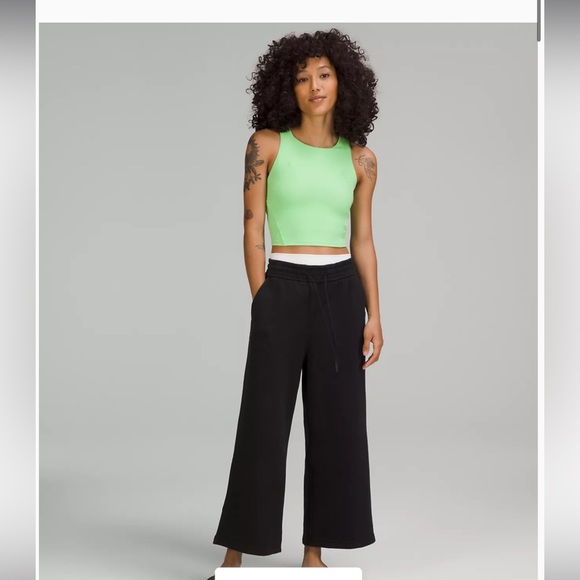 Lululemon Cropped Wide Leg Pants - 10 - Picture 2 of 3